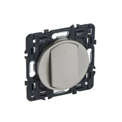 POUSSOIR VMC CELIANE TITANE LEGRAND 067730