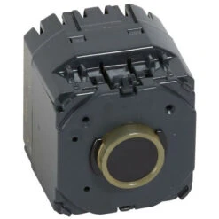 INTERRUPTEUR SANS CONTACT CELIANE LEGRAND 067049